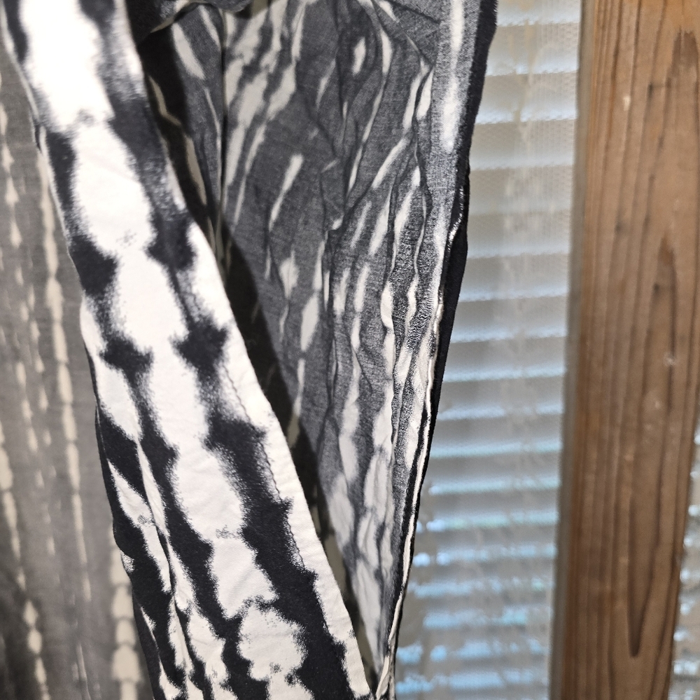 Boho Swimsuit Coverup, Black And White Tie Dye Kimono, One Size - Picture 4 of 6